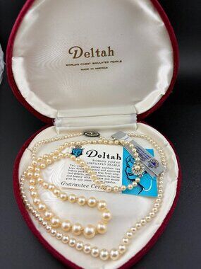 Vintage 5.5" Red Velvet Heart Box Cream Knotted Faux Pearls 16" Necklace Deltah